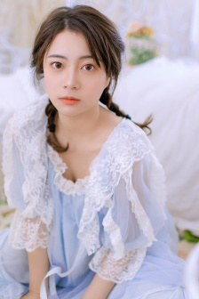 WWW亚洲精品少妇裸乳一区二区